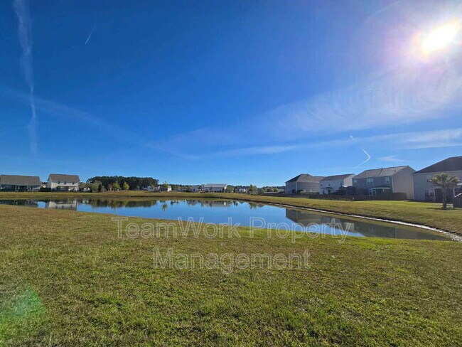 Building Photo - 454 Zenith Blvd