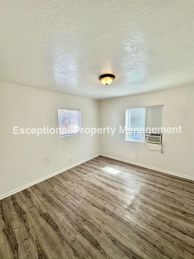 Building Photo - 162 S Pershing Ave
