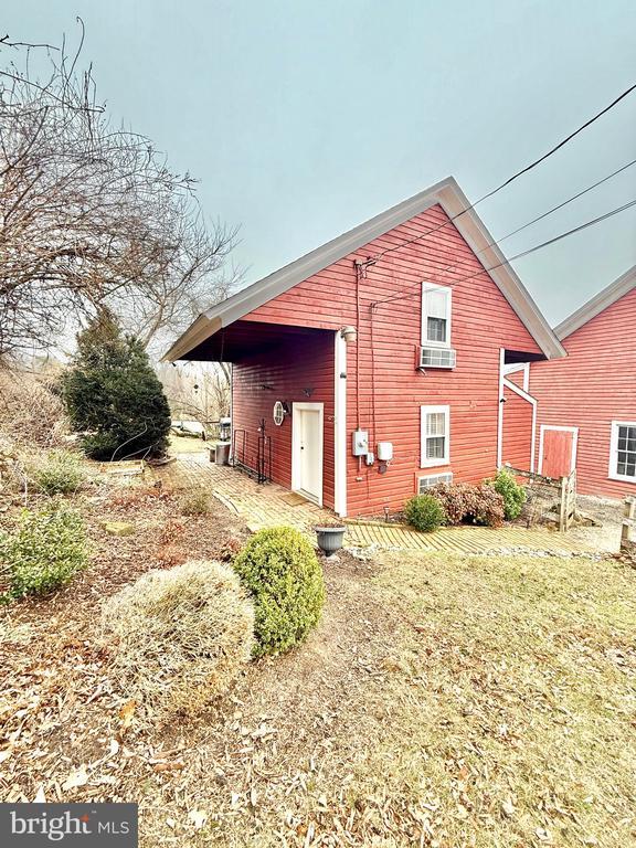 Building Photo - 10622 Belmont Blvd