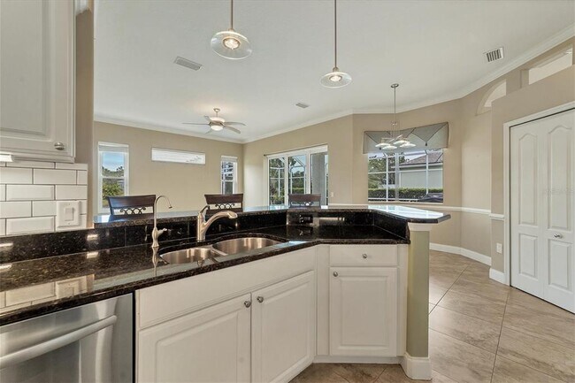 Building Photo - 11709 Clubhouse Dr