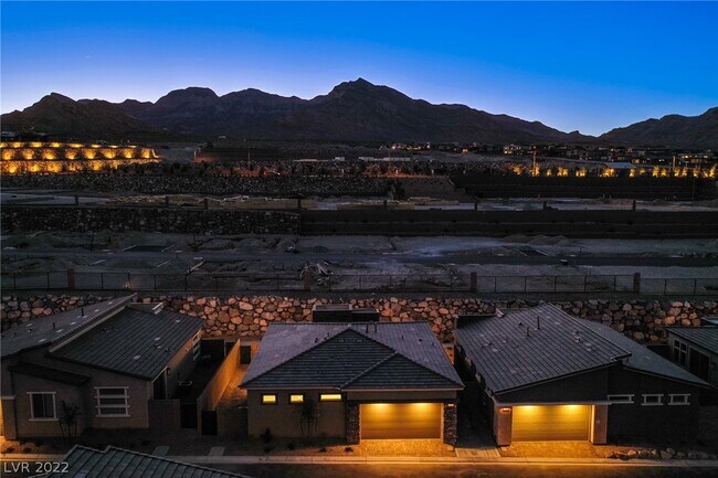 Building Photo - 909 Allister Flds Ln