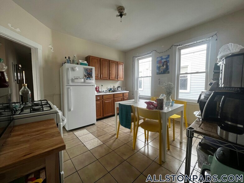 Building Photo - 5 Harvard Ter