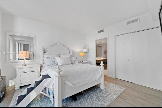 Building Photo - S Miami ave , Miami, FL 33130 - 2 BR 1 BA condo