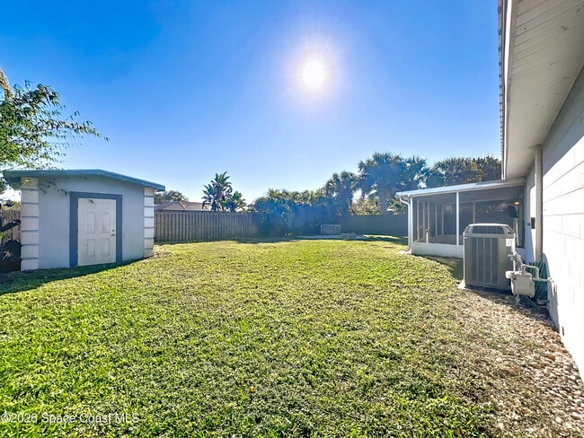 Building Photo - 2140 Emerald Ct