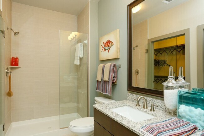 Building Photo - Your New Apartment Comes with 1 Month FREE!