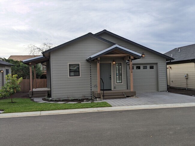 Primary Photo - Gorgeous 2-Bedroom, 2-Bath Home In Eugene!