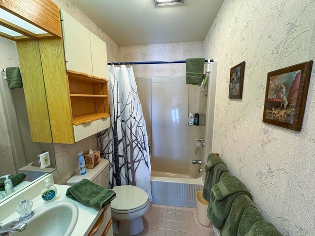 Building Photo - 458 Cider Mountain Rd