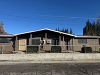 Building Photo - Beautiful Duplex in Ripon!