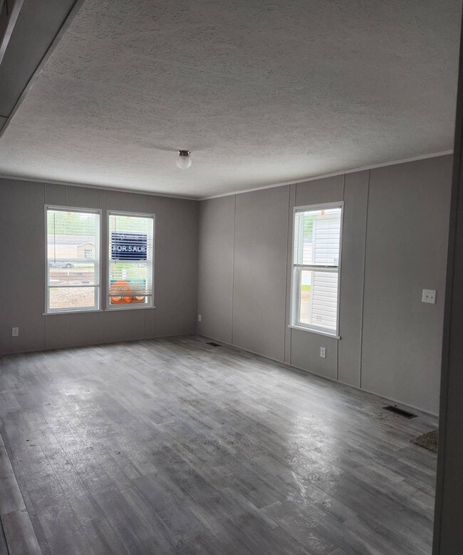 Building Photo - 37 Landrey Dr