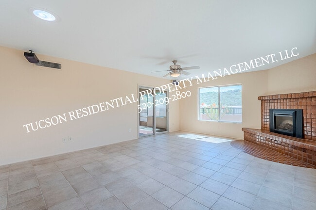 Building Photo - 5084 N Camino Del Lazo
