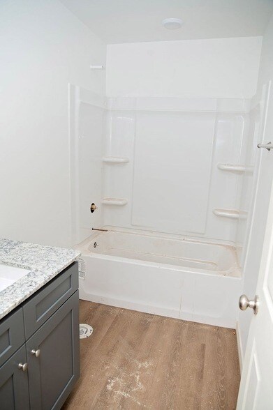 Building Photo - 1400 Bajada St