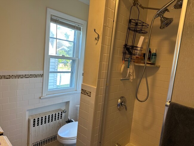 Building Photo - 18 Dayton Rd