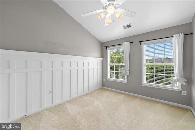 Building Photo - 43134 Shadow Terrace