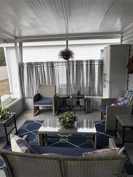 Building Photo - 717 Choo Ln