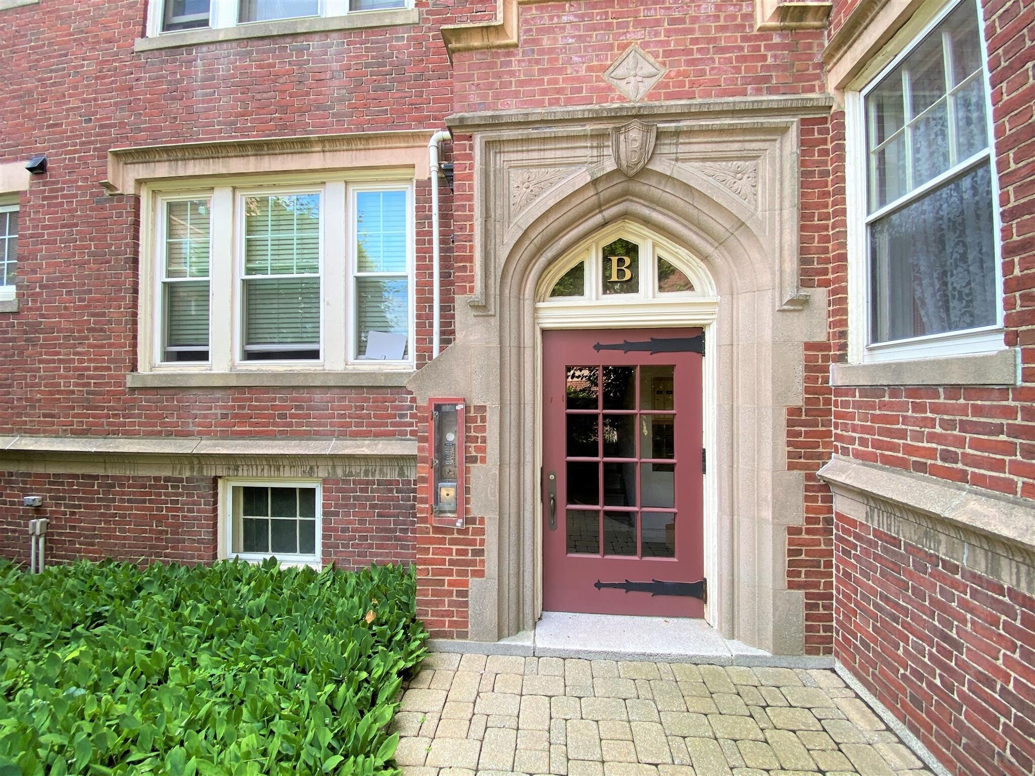 Building Photo - 520 High St