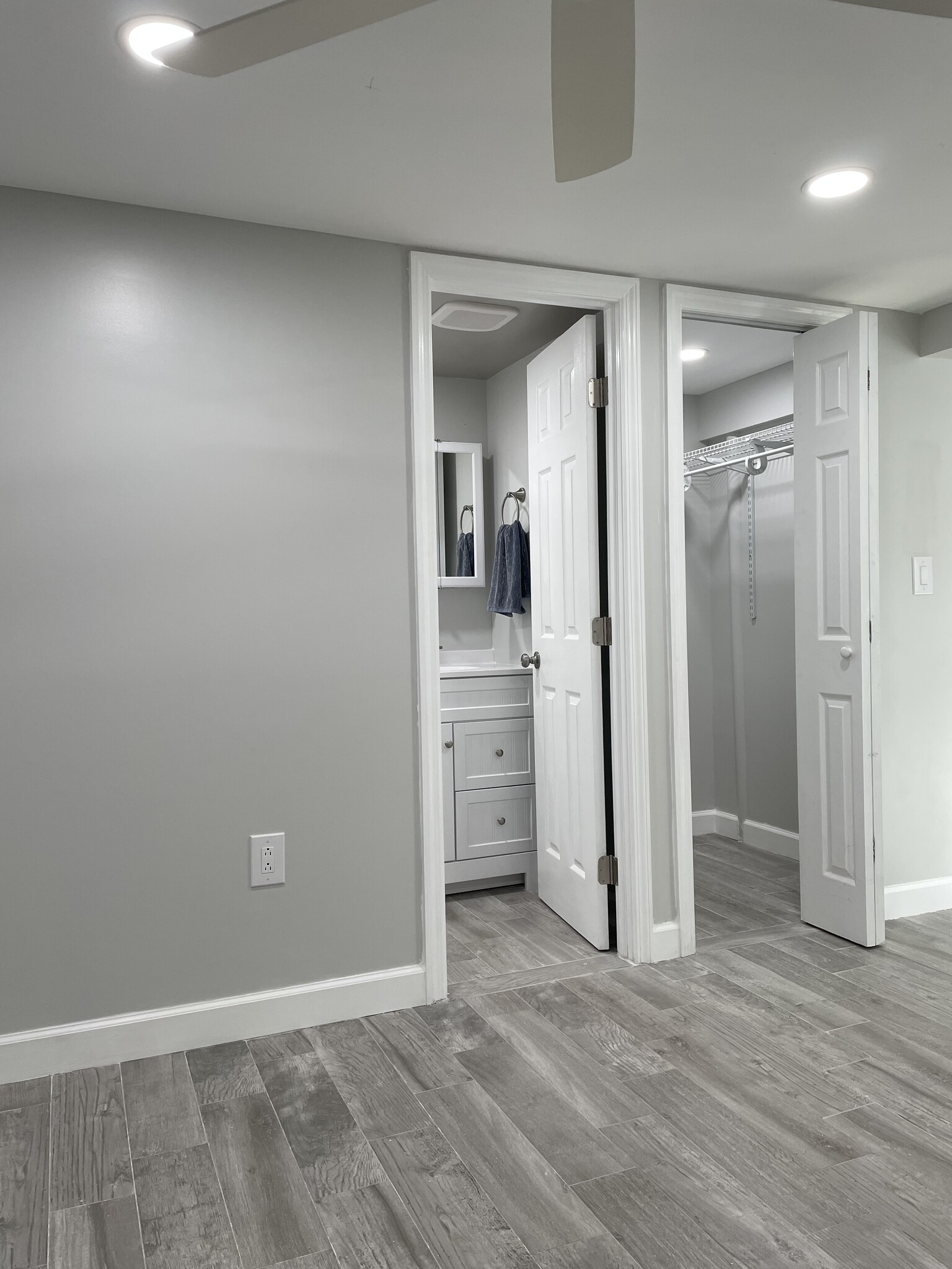 Building Photo - 5 Parkdale Dr