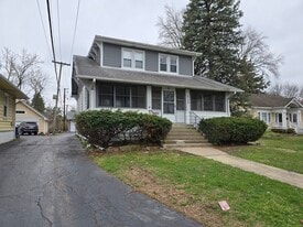 Building Photo - 249 E Park Blvd