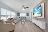 Building Photo - 115 Leland St SE