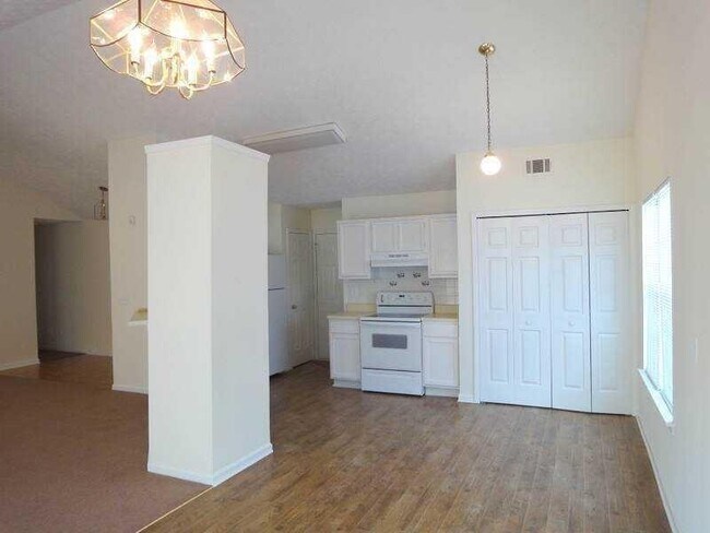 Building Photo - 4795 Brasac Dr