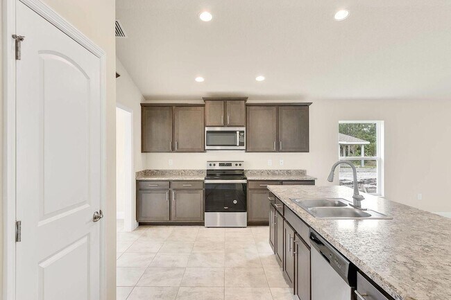 Building Photo - 5331 Vespera St