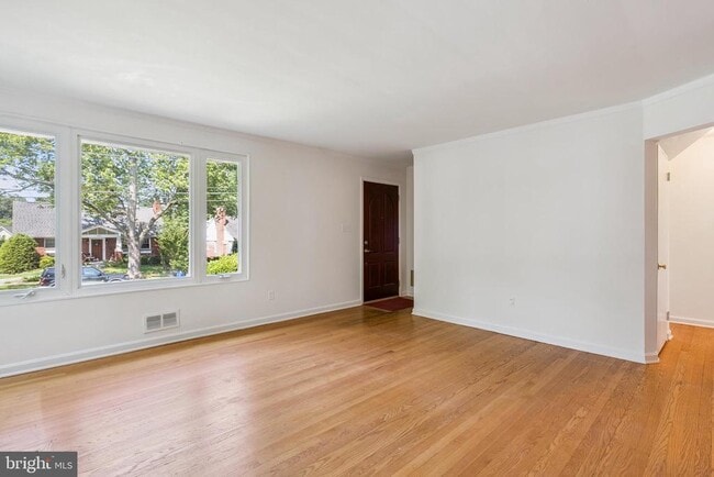 Building Photo - 9311 Adelaide Dr