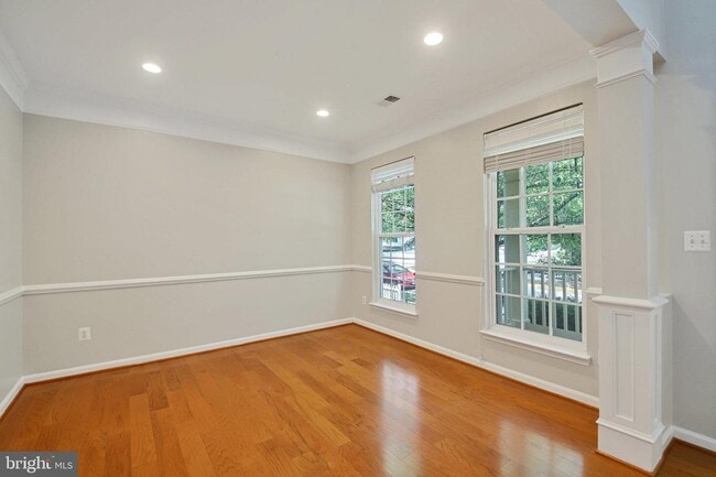Building Photo - 20417 Bowfonds St