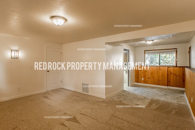 Building Photo - 13817 E 5th Ct