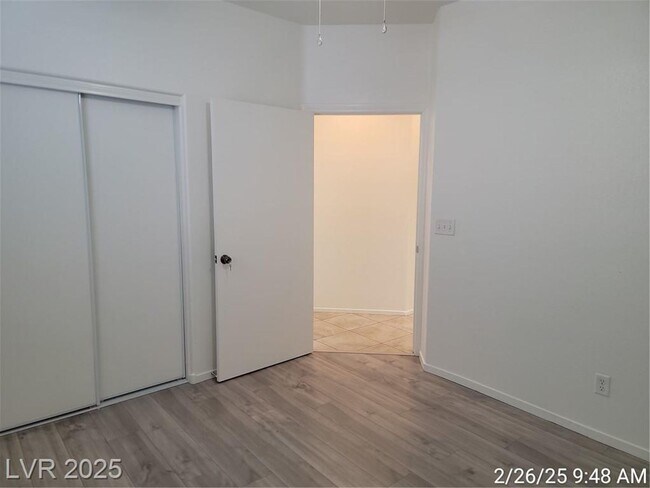 Building Photo - LOCATED JUST MINUTES FROM NELLIS AFB IN GU...