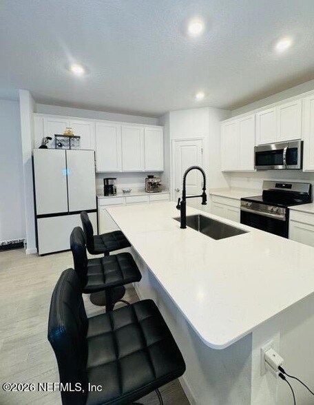 Building Photo - 73 Miromar Lk Dr