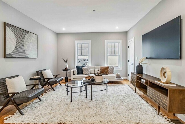 Building Photo - 16 Alston St