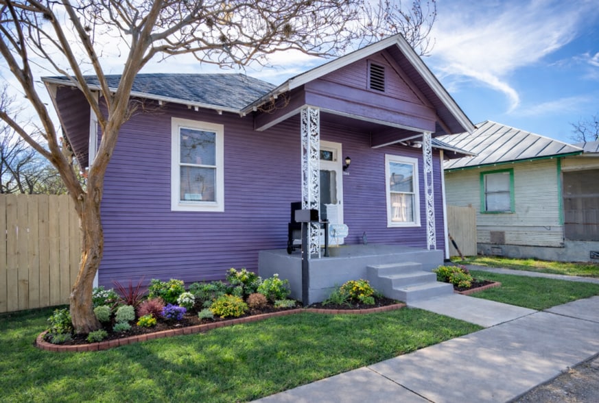 Building Photo - 4115 S Presa St