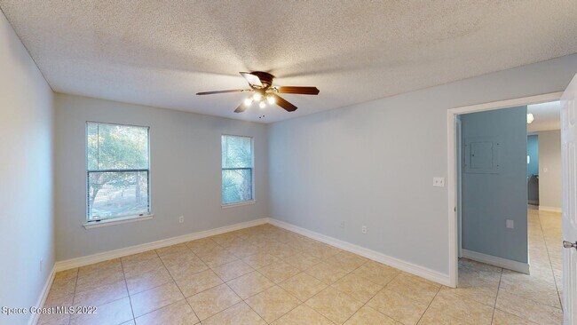 Building Photo - 225 S Tropical Trail