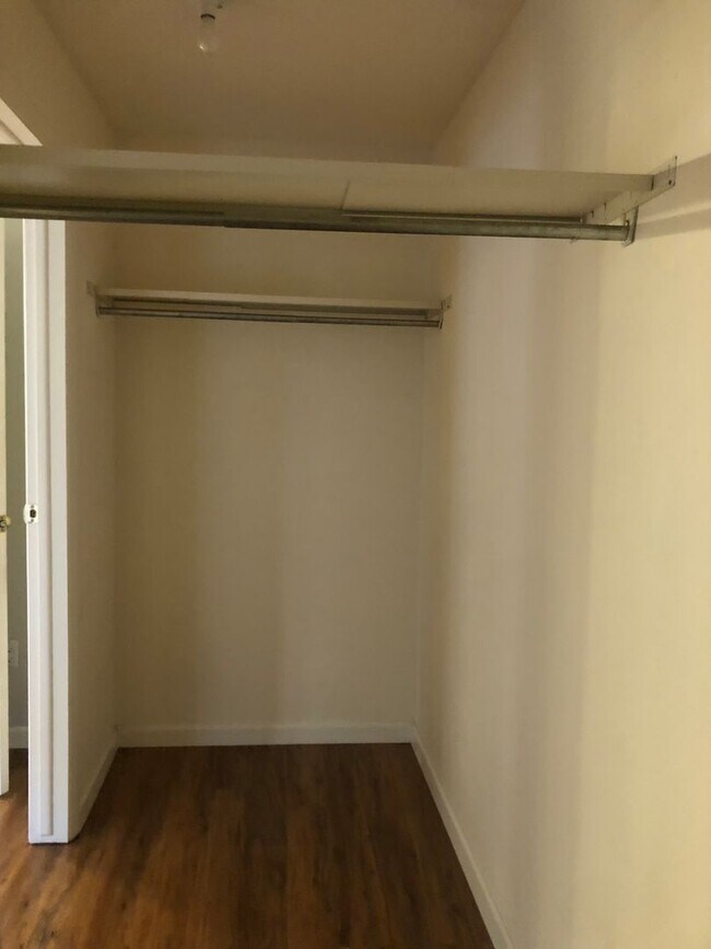 Building Photo - One Bedroom Condo for Rent Near CU