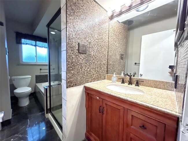 Building Photo - 840 Campion Ln
