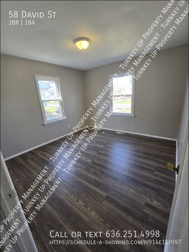 Building Photo - 58 David St