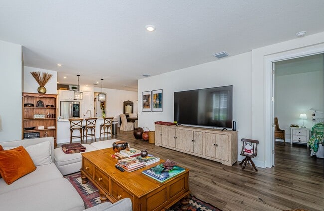 Building Photo - Beautiful Pool home in Starkey Ranch avail...