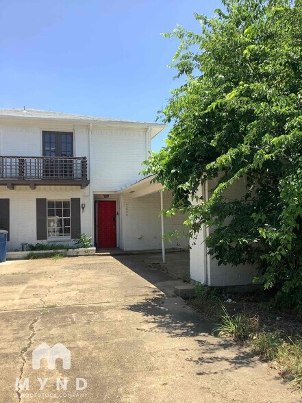 Primary Photo - 15858 El Estado Dr