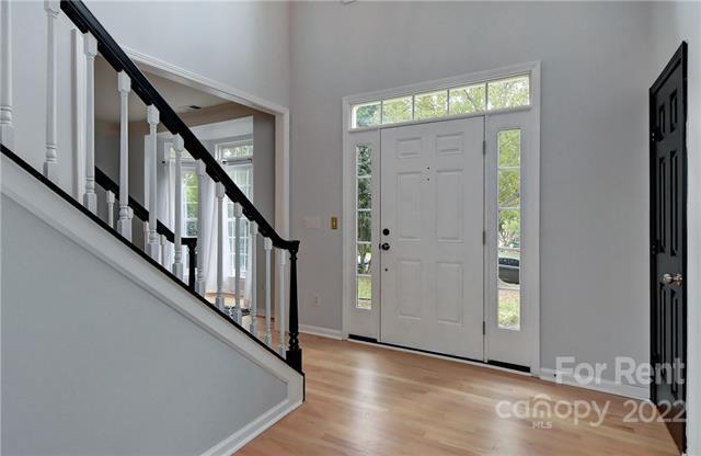 Building Photo - 517 Chadmore S Dr