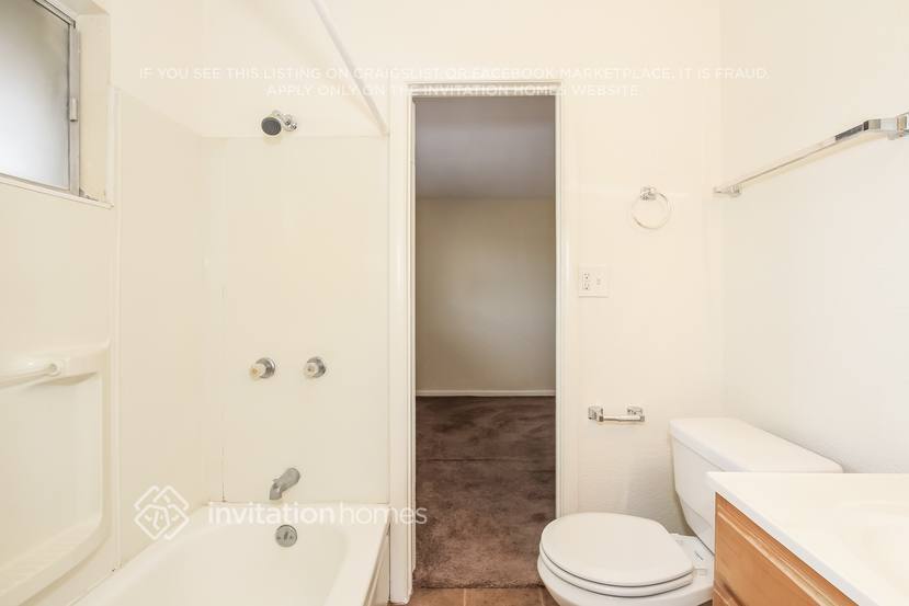 Building Photo - 8615 N 36th Ave