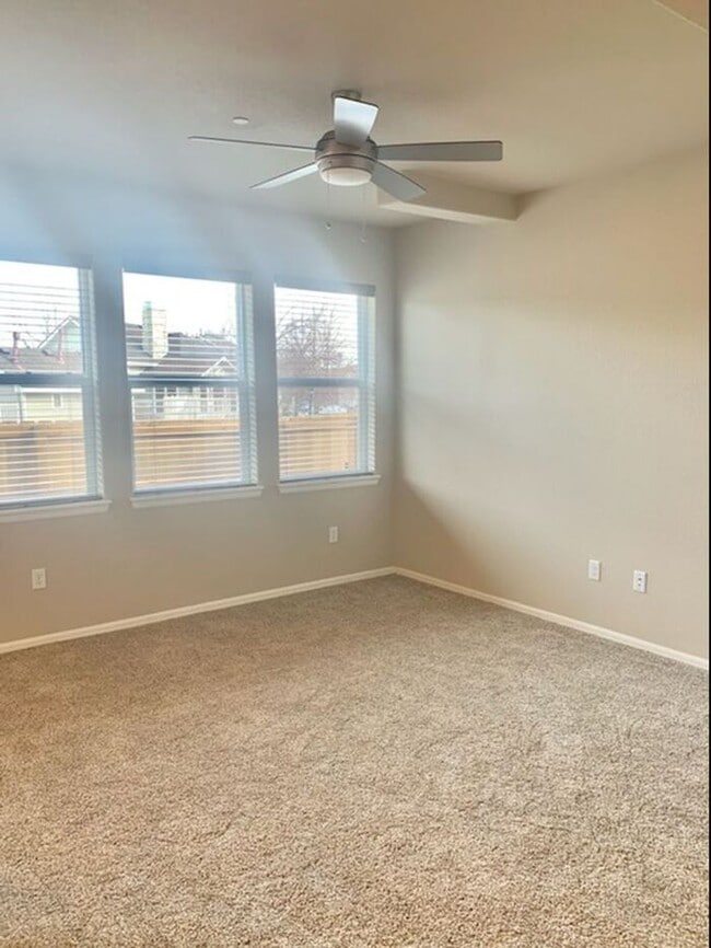 Building Photo - 3 Bed, 2.5 Bath Townhome in West Greeley. ...