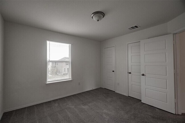 Building Photo - 6412 Carriage Pines Dr