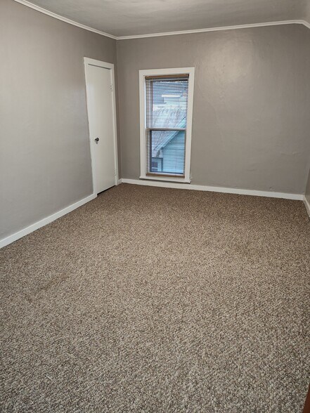 Building Photo - 1308 Cedar St