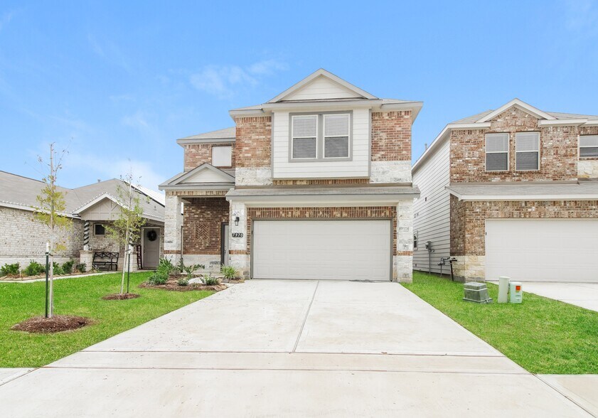 Building Photo - 7922 Tuscan Cypress Dr