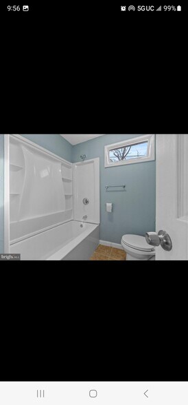 Building Photo - 565 Lamberton St