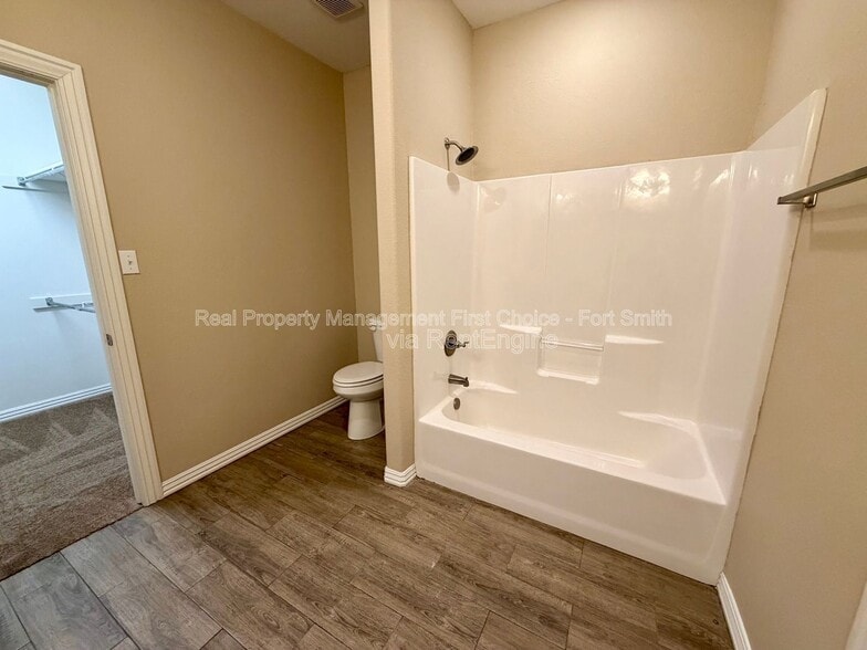 Building Photo - 6608 Leightyn Ln