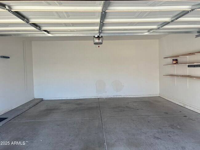 Building Photo - 1750 W Union Hills Dr