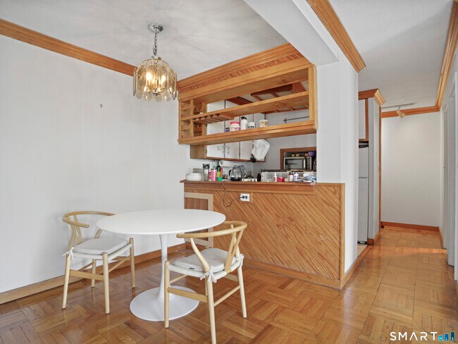 Building Photo - 87 Glenbrook Rd