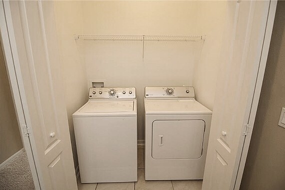 Building Photo - Nice Townhome in the hear of Oviedo!
