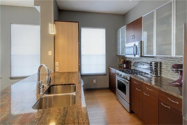 Building Photo - 1414 Emancipation Ave