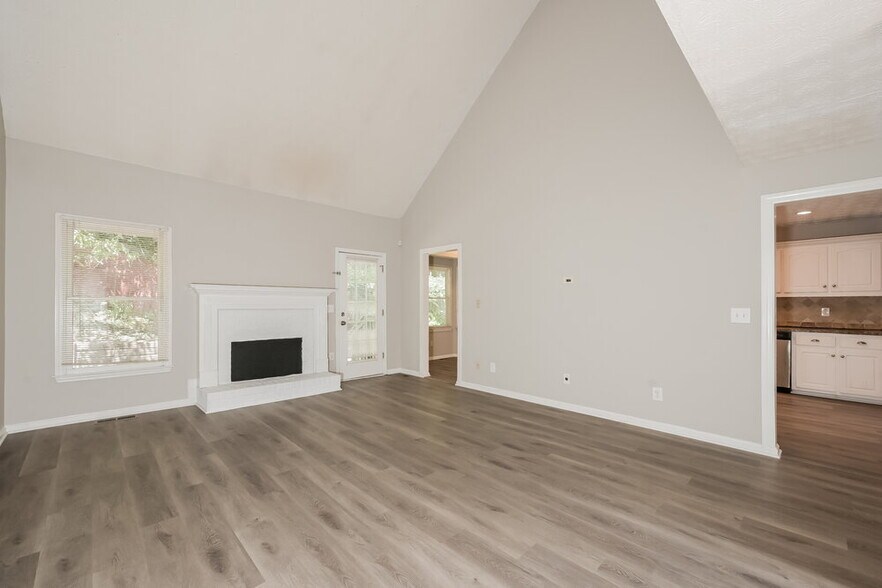 Building Photo - 710 Maggie Mae Ln